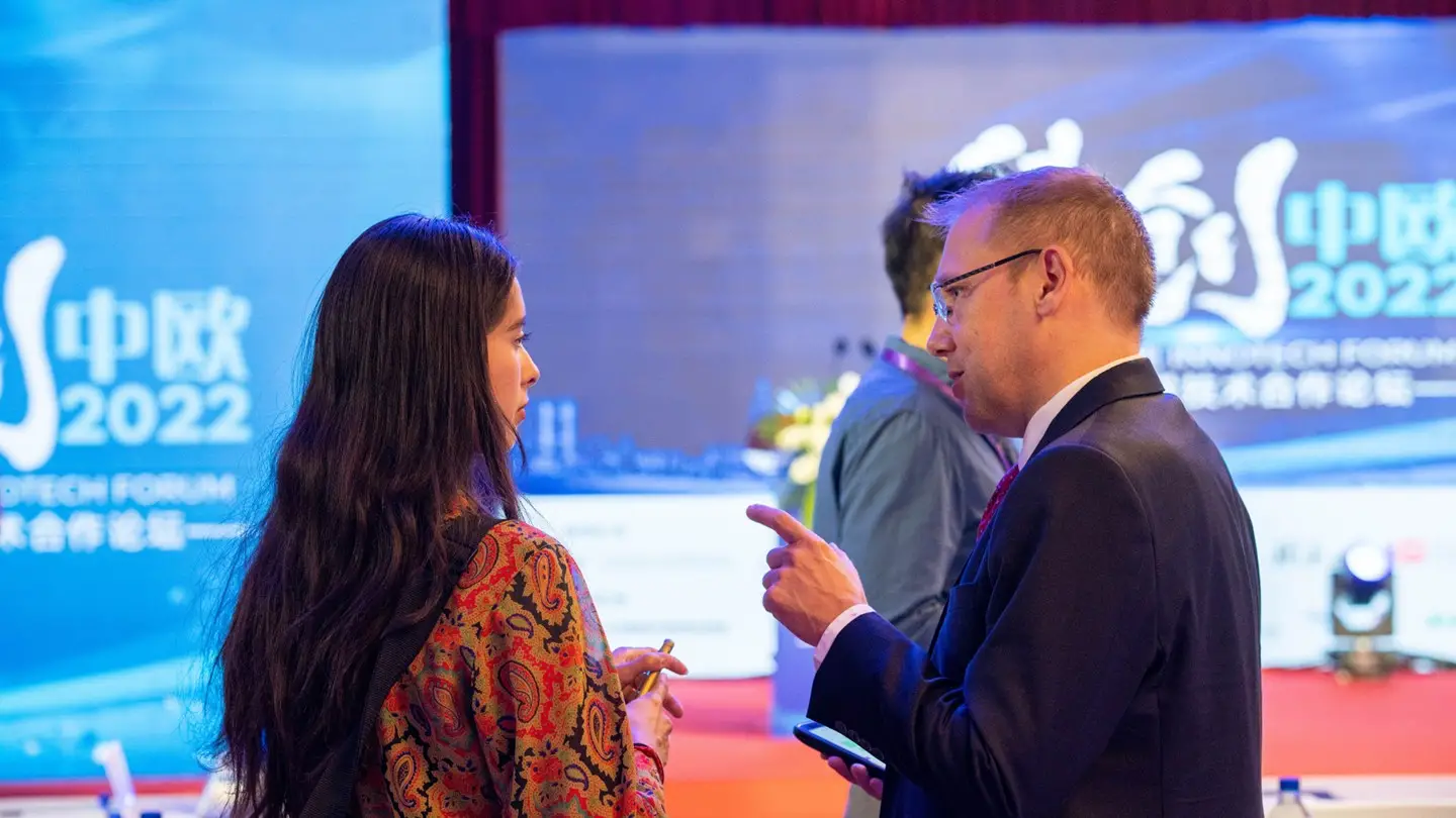 Business Dialogue and Networking